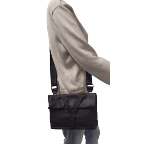 Aunts & Uncles YAO Umhängetasche black